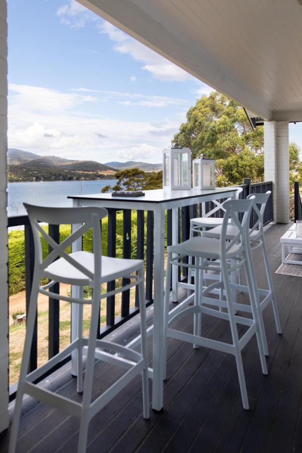 Woodland Bay Retreat-Hot Tub,Sauna And Bayview Hamptons Retreat Lymington ภายนอก รูปภาพ