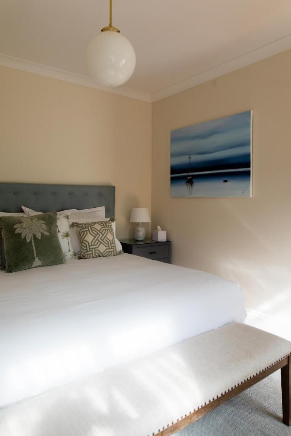 Woodland Bay Retreat-Hot Tub,Sauna And Bayview Hamptons Retreat Lymington ภายนอก รูปภาพ
