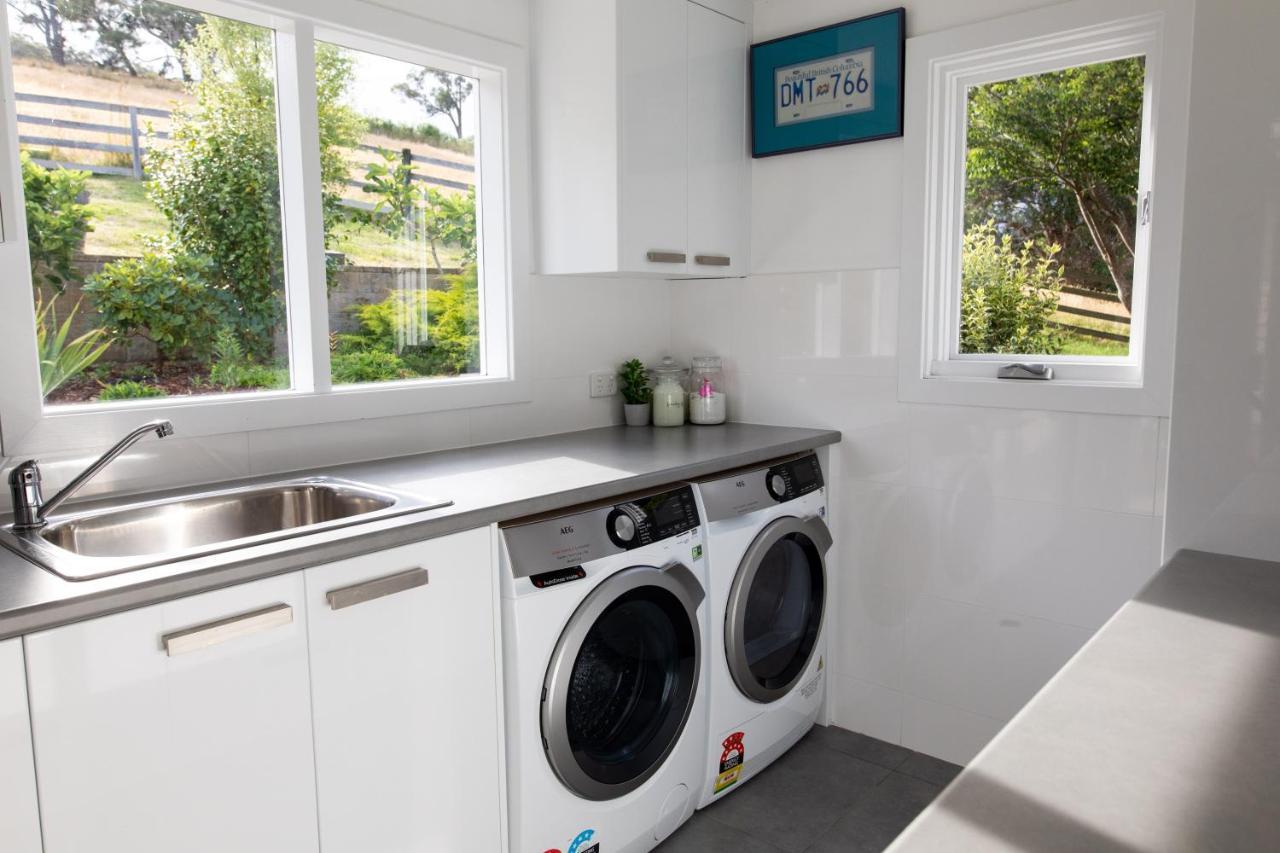 Woodland Bay Retreat-Hot Tub,Sauna And Bayview Hamptons Retreat Lymington ภายนอก รูปภาพ