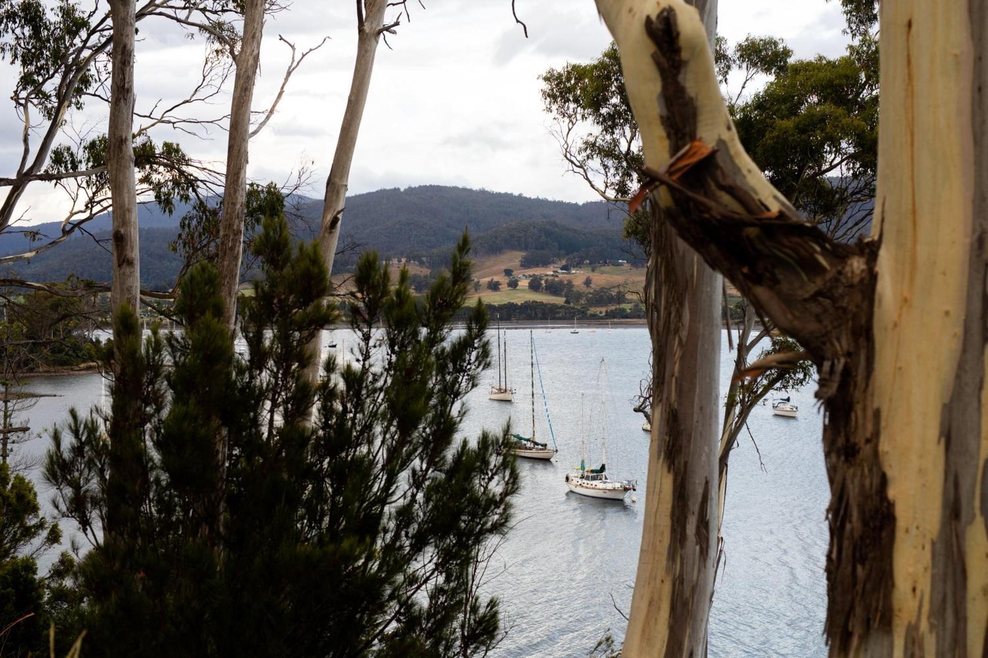 Woodland Bay Retreat-Hot Tub,Sauna And Bayview Hamptons Retreat Lymington ภายนอก รูปภาพ